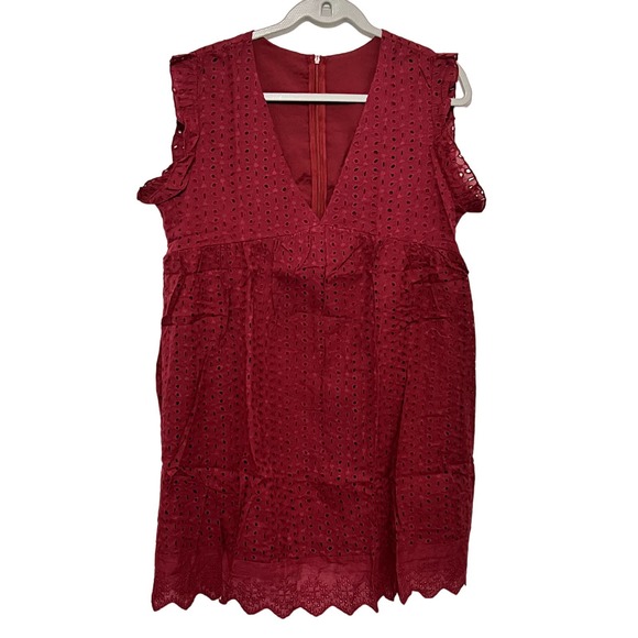 Women’s  Mini Red Dress with Built in Shorts Underneath Eyelet lace Size Large - Picture 1 of 6